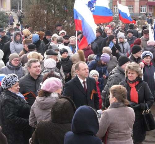 Митинг в поддержку Крыма в Узловой_1