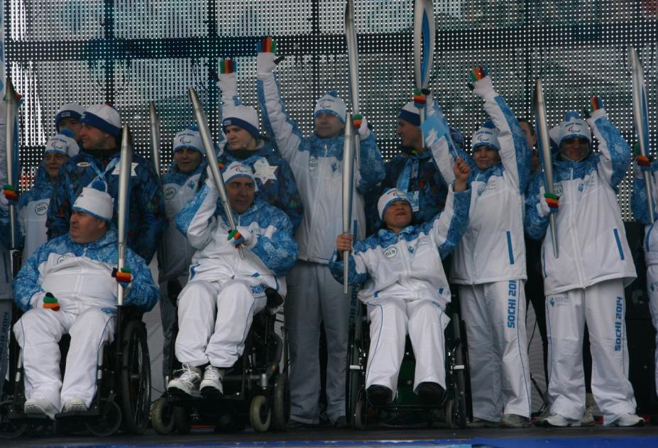 Эстафета Паралимпийского огня в Туле (фото TulaPressa) Эстафета Паралимпийского огня в Туле (фото TulaPressa)